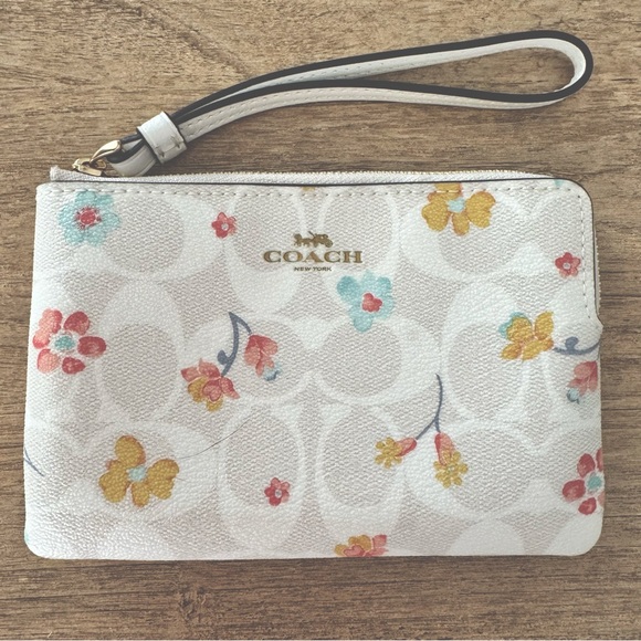Coach Mystical Floral Print Corner Zip Wristlet - Picture 1 of 3